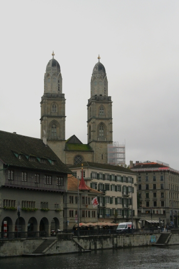 Wycieczka Szwajcaria - czerwony pociąg