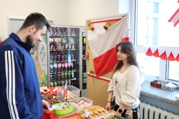 Kawiarenka charytatywna z okazji Święta Niepodległości