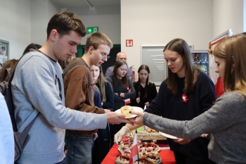 Kawiarenka charytatywna z okazji Święta Niepodległości