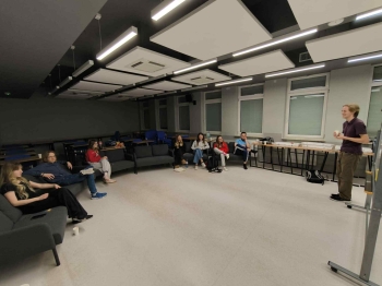 Wieczór filmowy w szkole 2025