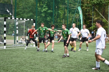 UCZNIOWIE „SŁOWAKA” vs SAMORZĄDOWCY 