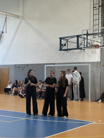 Otrzęsiny klas pierwszych w ''Słowaku''