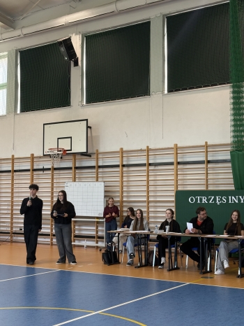 Otrzęsiny klas pierwszych w ''Słowaku''