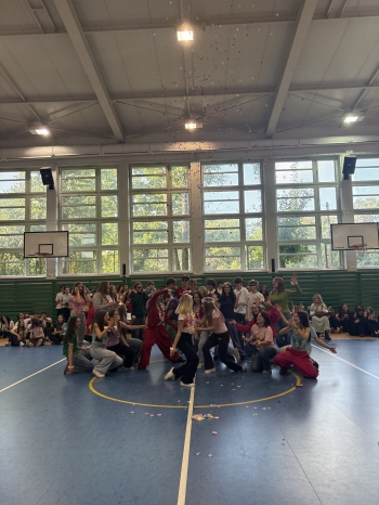 Otrzęsiny klas pierwszych w ''Słowaku''