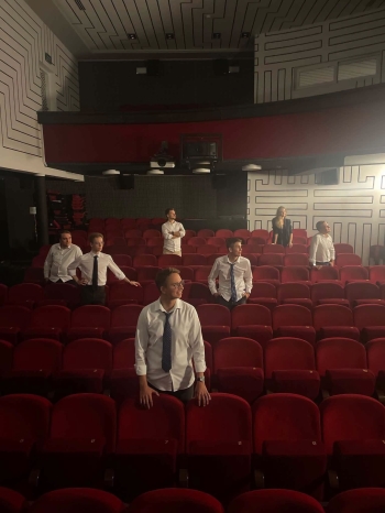  ''Wieczoru z Poezją Juliana Tuwima'' w Amatorskim Teatrze im. Stefana Jaracza w Otwocku.