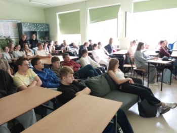 Spotkanie z naszym absolwentem - podróżnikiem Kacprem Malarzem