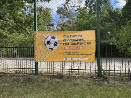 Ostatni gwizdek na asfalcie