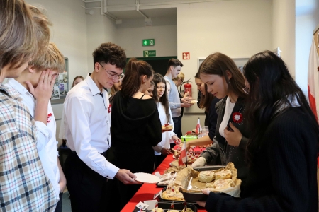 Kawiarenka charytatywna z okazji Święta Niepodległości